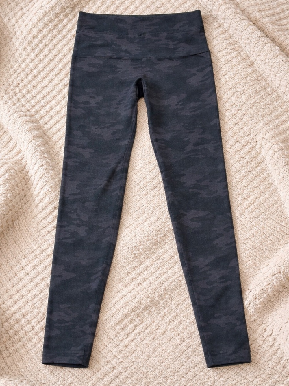 SPANX Petite Camo High-Rise Leggings